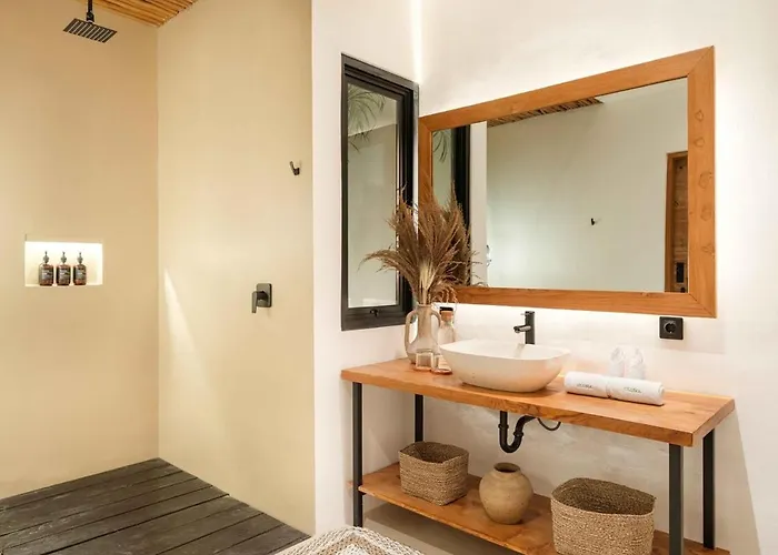 1br Tropical Private Pool In - Uluma